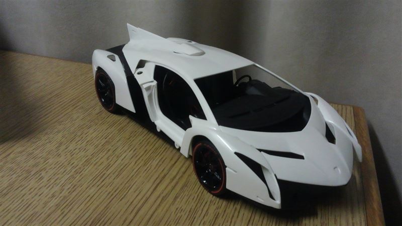 プラモ製作中】1/24 ランボルギーニ ヴェネーノ【パート4
